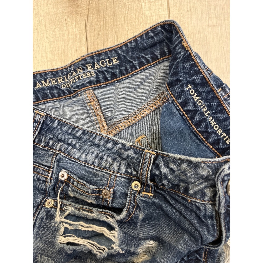 American Eagle Tomgirl Shortie Distressed Denim Shorts Womens 0 Dark Wash Cotton